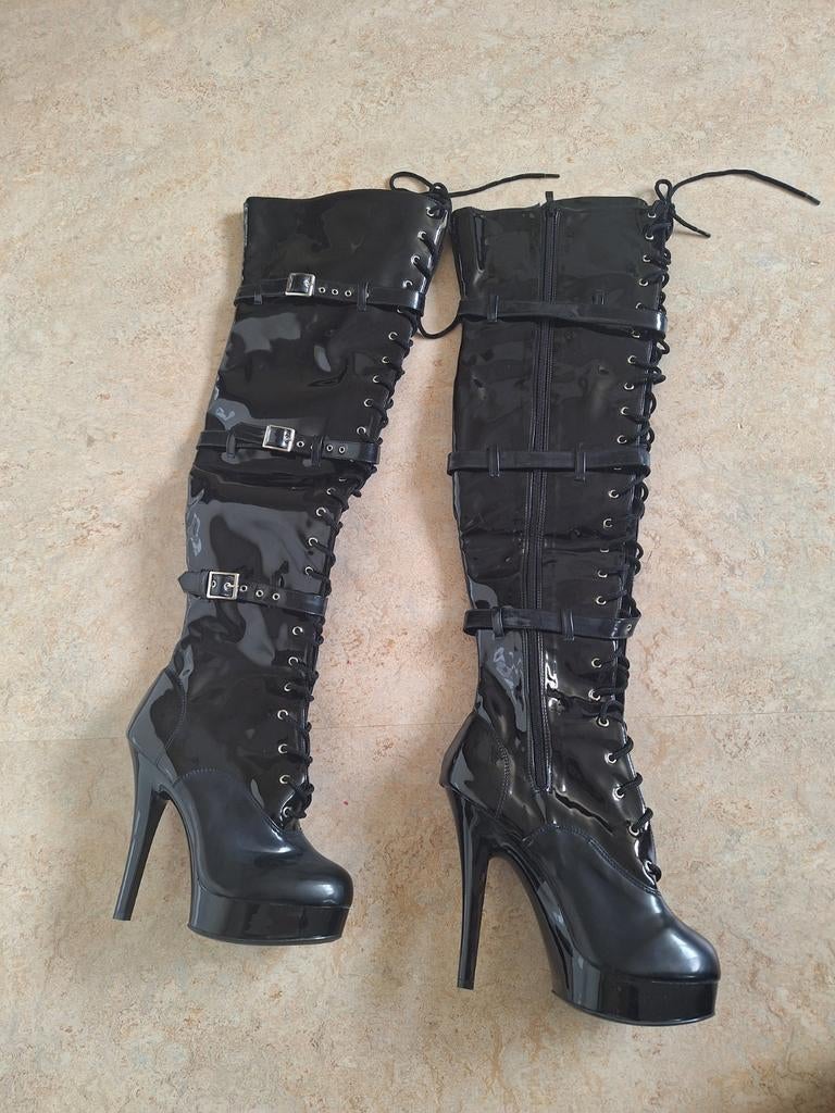 Sexy lak laarzen kinky 38, Kleding | Dames, Schoenen, Ophalen of Verzenden, Nieuw, Zwart, Hoge laarzen