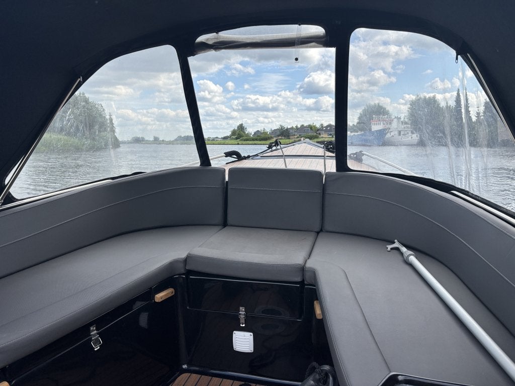 Foto 5 van Tender 7.10m 2022 20PK motor weinig mee gevaren