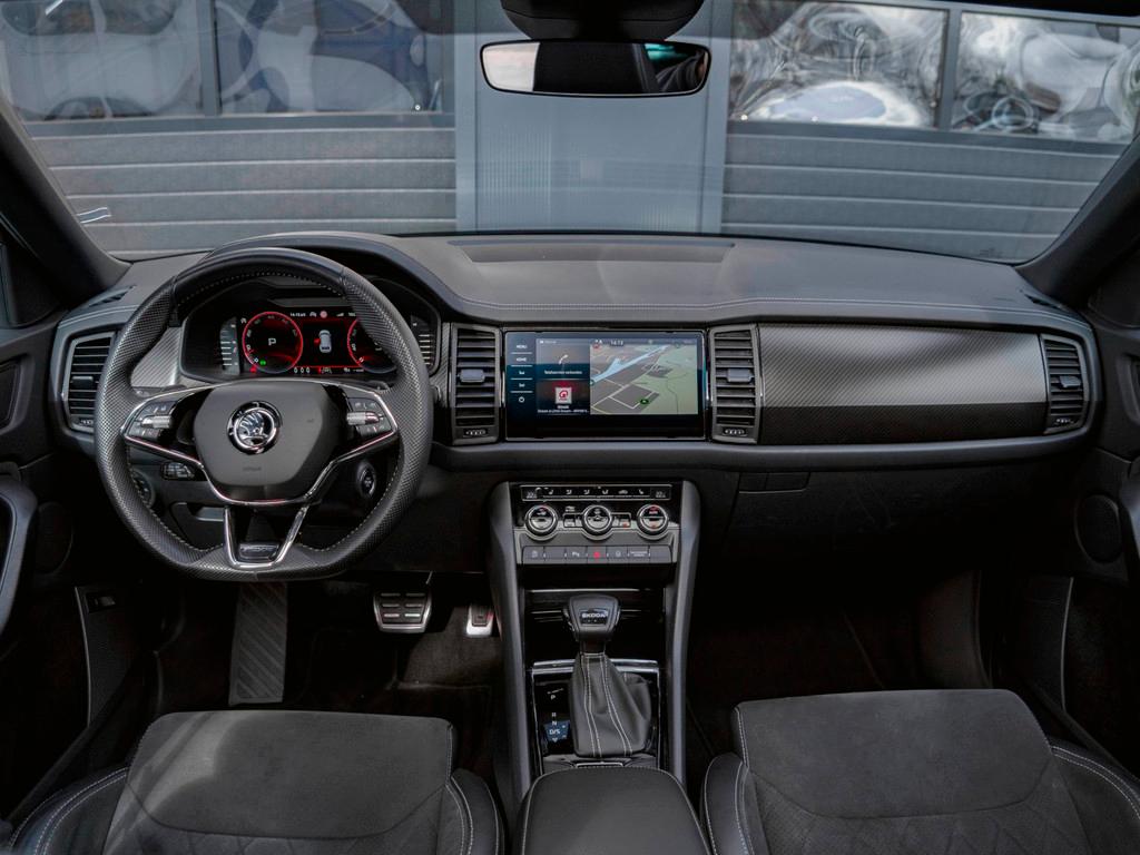 Skoda Kodiaq 1.5 TSI Sportline Business Panoramadak|Trekhaak, 4 cilinders, Zwart, Bedrijf, Kodiaq