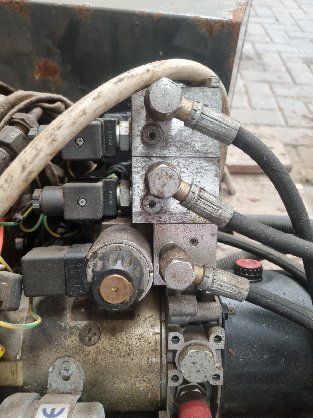Assaloni Hydrauliek Unit 24V met Motor en Oliettank, Ophalen of Verzenden