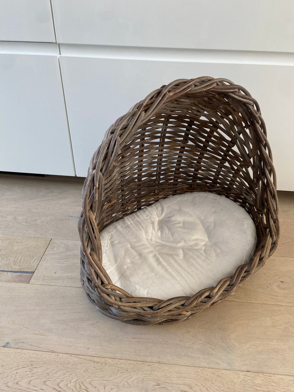 Rieten mand voor kat/poes, Dieren en Toebehoren, Kattenmanden, Ophalen of Verzenden, Zo goed als nieuw, Riet