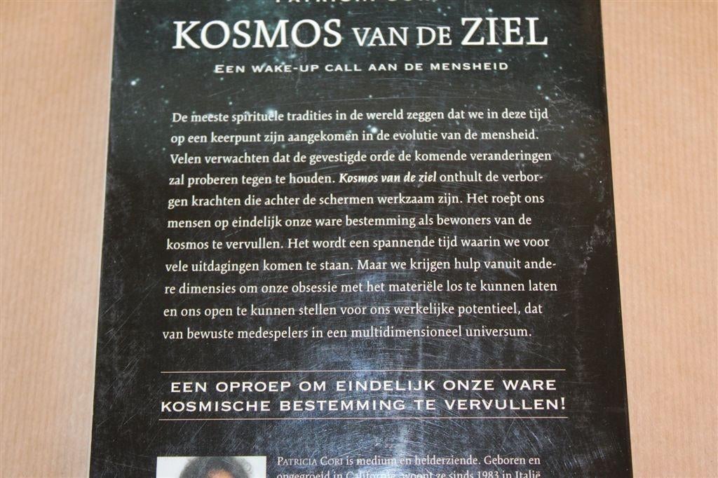 Kosmos van de Ziel — Spirituele Transformatie & 2012, Boeken, Ophalen of Verzenden, Gelezen, Overige onderwerpen, Achtergrond en Informatie