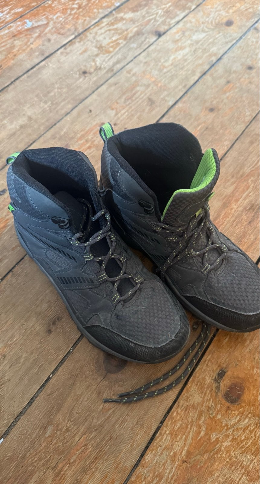 Zwarte wandelschoenen wildebeast maat 36, Ophalen of Verzenden, Gebruikt, Schoenen