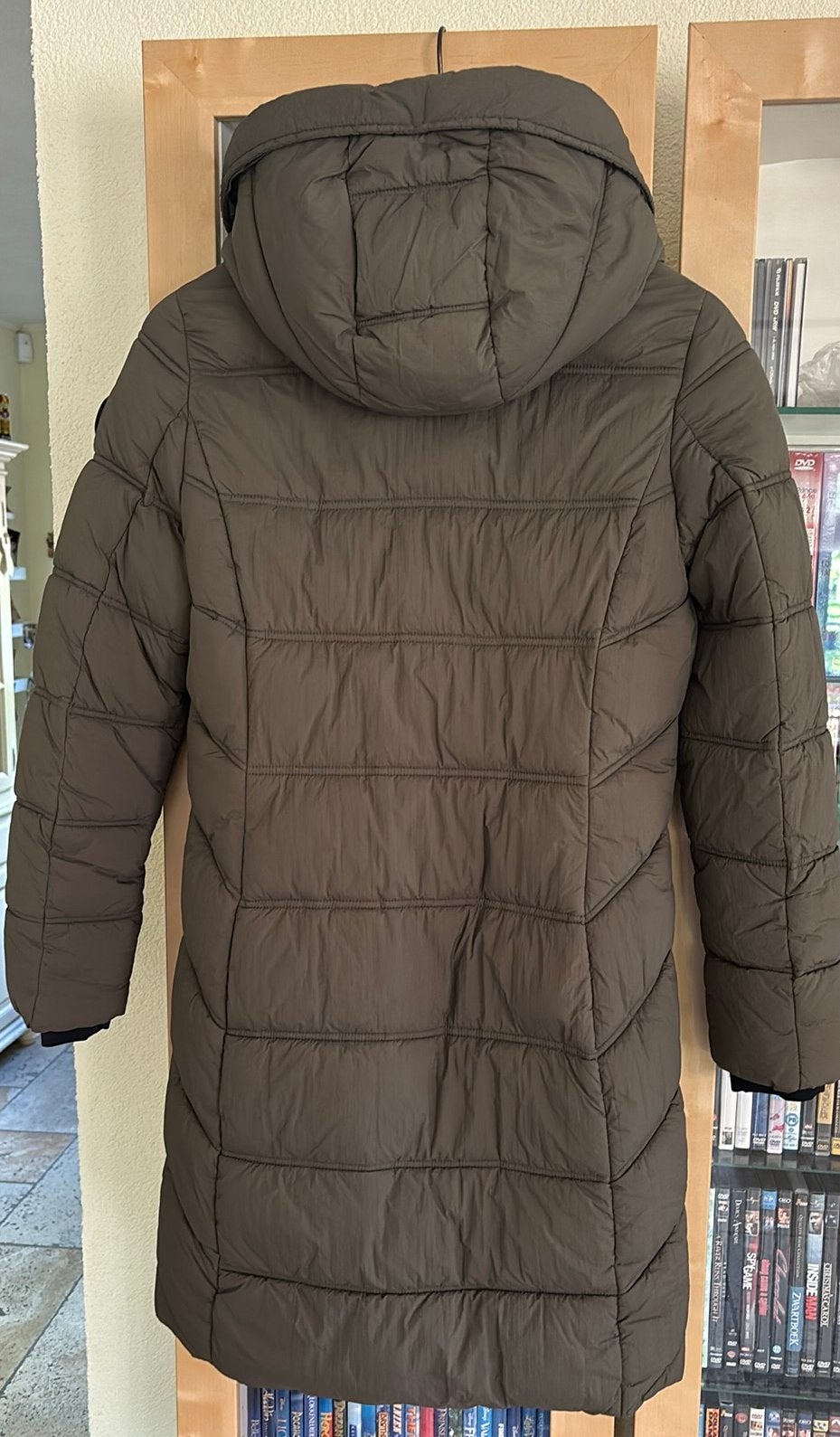 Legergroene winterjas merk Reset, Ophalen, Zo goed als nieuw, Maat 38/40 (M), Groen