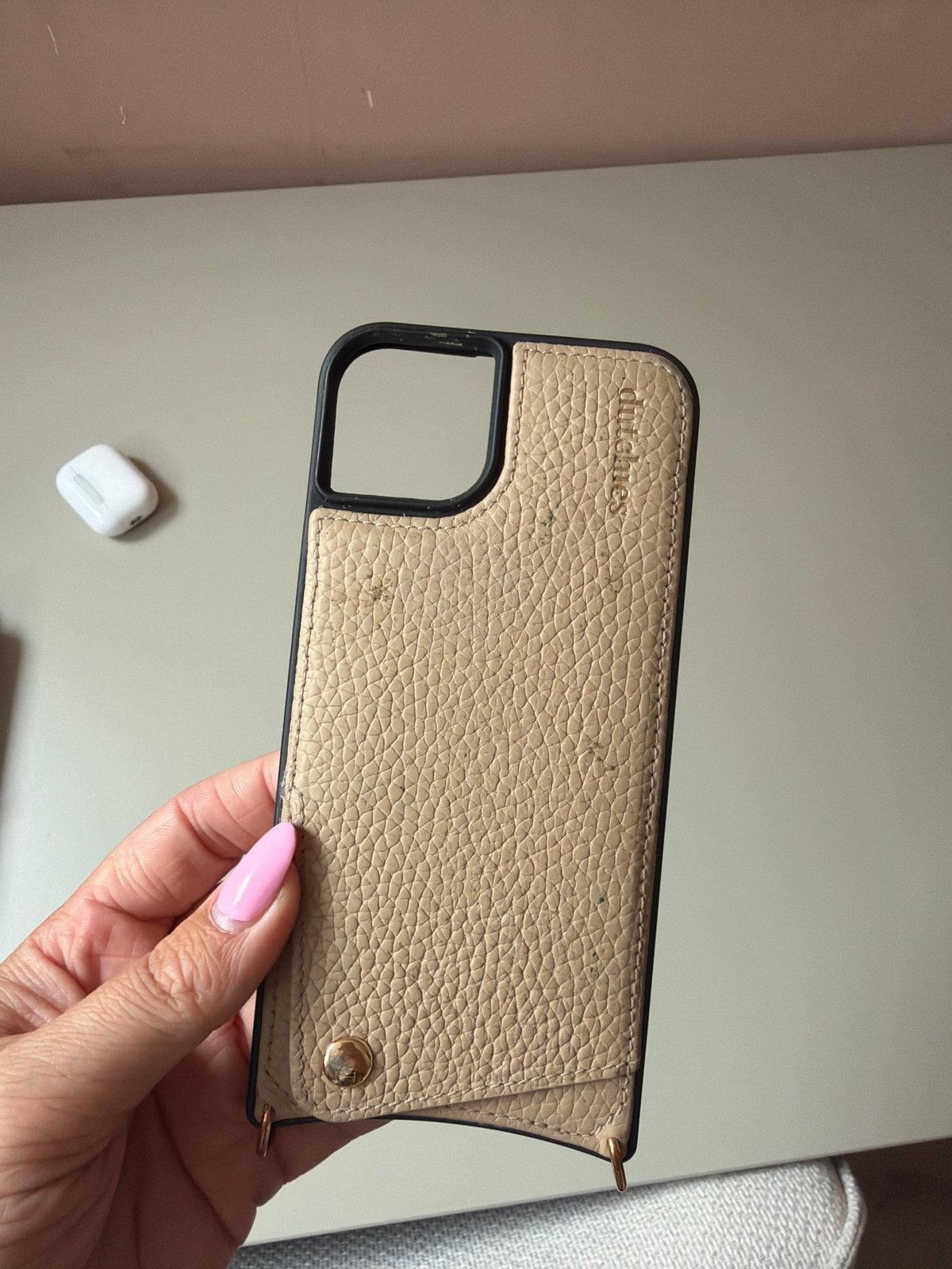 Beige Dutchies hoesje voor iPhone 15 Plus, Telecommunicatie, Gebruikt, Dutchies, Hoesje of Tasje, Ophalen of Verzenden
