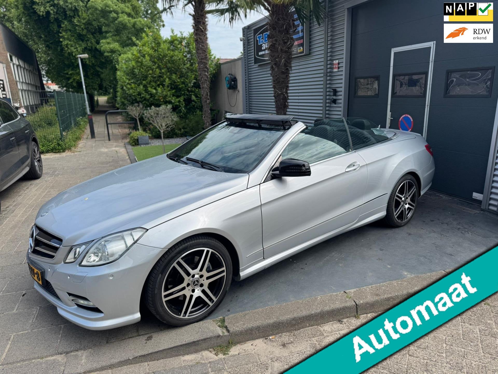 Mercedes-Benz E-klasse Cabrio 200 CGI Avantgarde, Auto's, Automaat, Euro 5, Achterwielaandrijving, Zwart