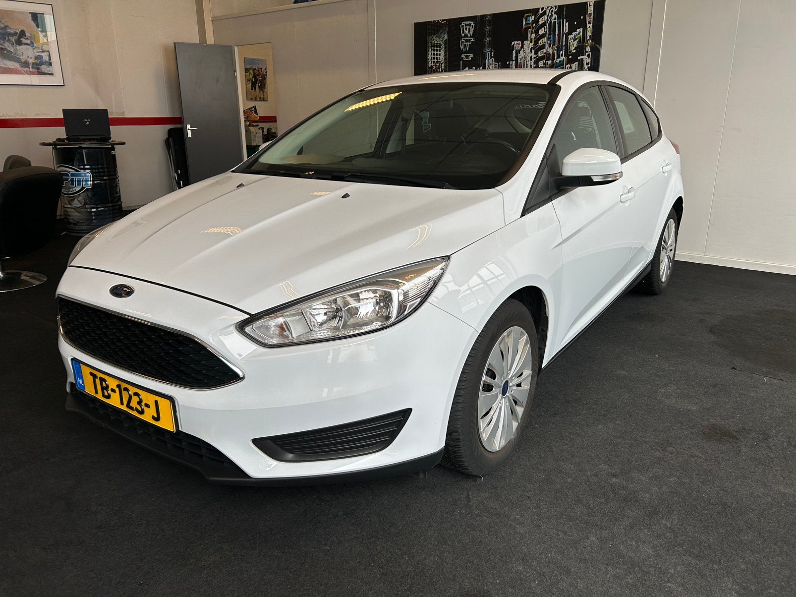 Ford Focus 1.0 Ecoboost 74KW 5D 2018 Wit 60.000KM, Stof, Euro 6, 635 kg, 100 pk