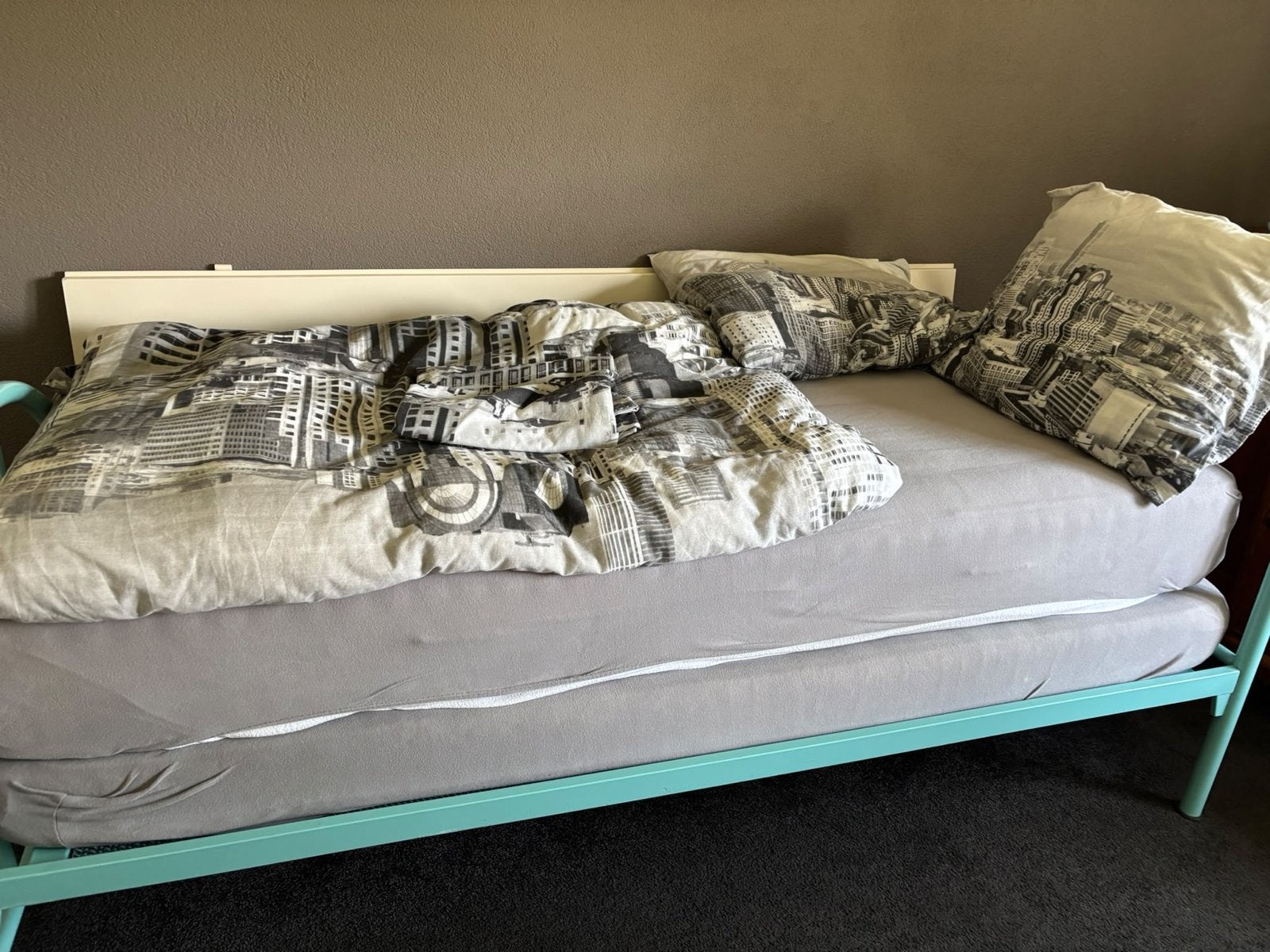 Eenpersoonsbed met uitschuifbaar logeerbed, 90 cm, Ophalen of Verzenden, 200 cm, Metaal