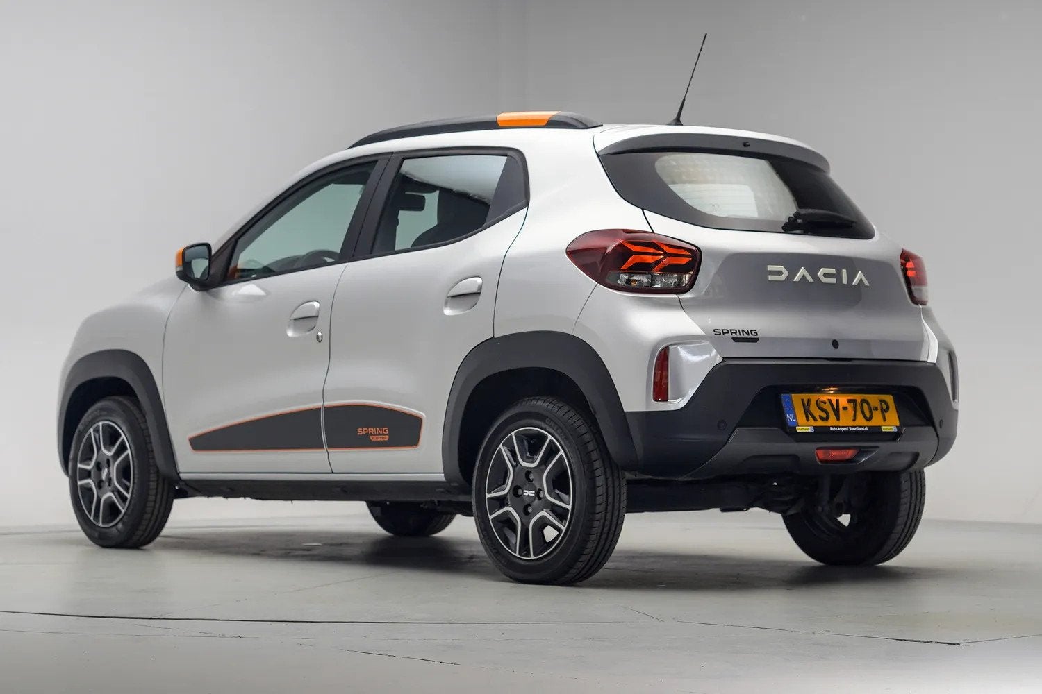 Dacia Spring Comfort+ Orange spring 27 kWh [ Nav Cruise Airc, Auto's, Dacia, Automaat, Start-stop-systeem, 0 cilinders, Gebruikt