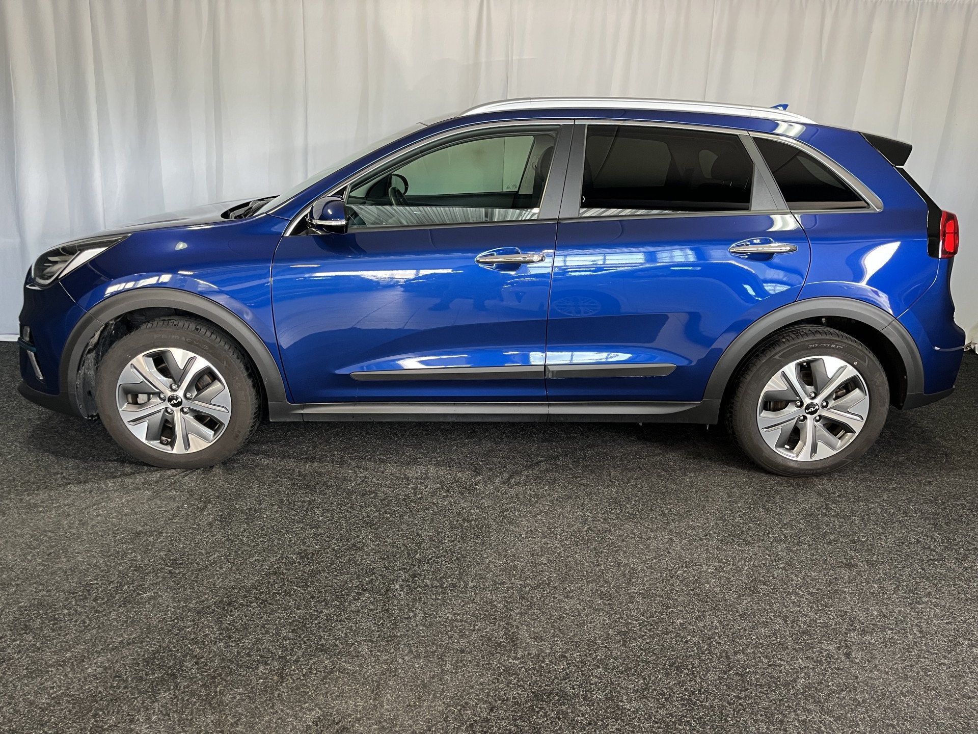 Kia e-Niro ExecutiveLine 64 kWh 1E EIGN/ECC/3 FASE/100%SOH/S, Gebruikt, 1712 kg, Met garantie (alle), Leder