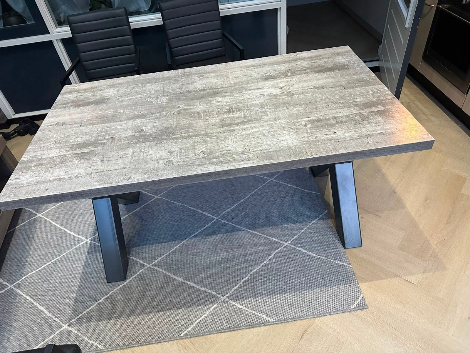 Elegante eettafel met 4 stoelen - Modern design, Ophalen, Overige houtsoorten, 100 tot 150 cm, Modern, Industrieel