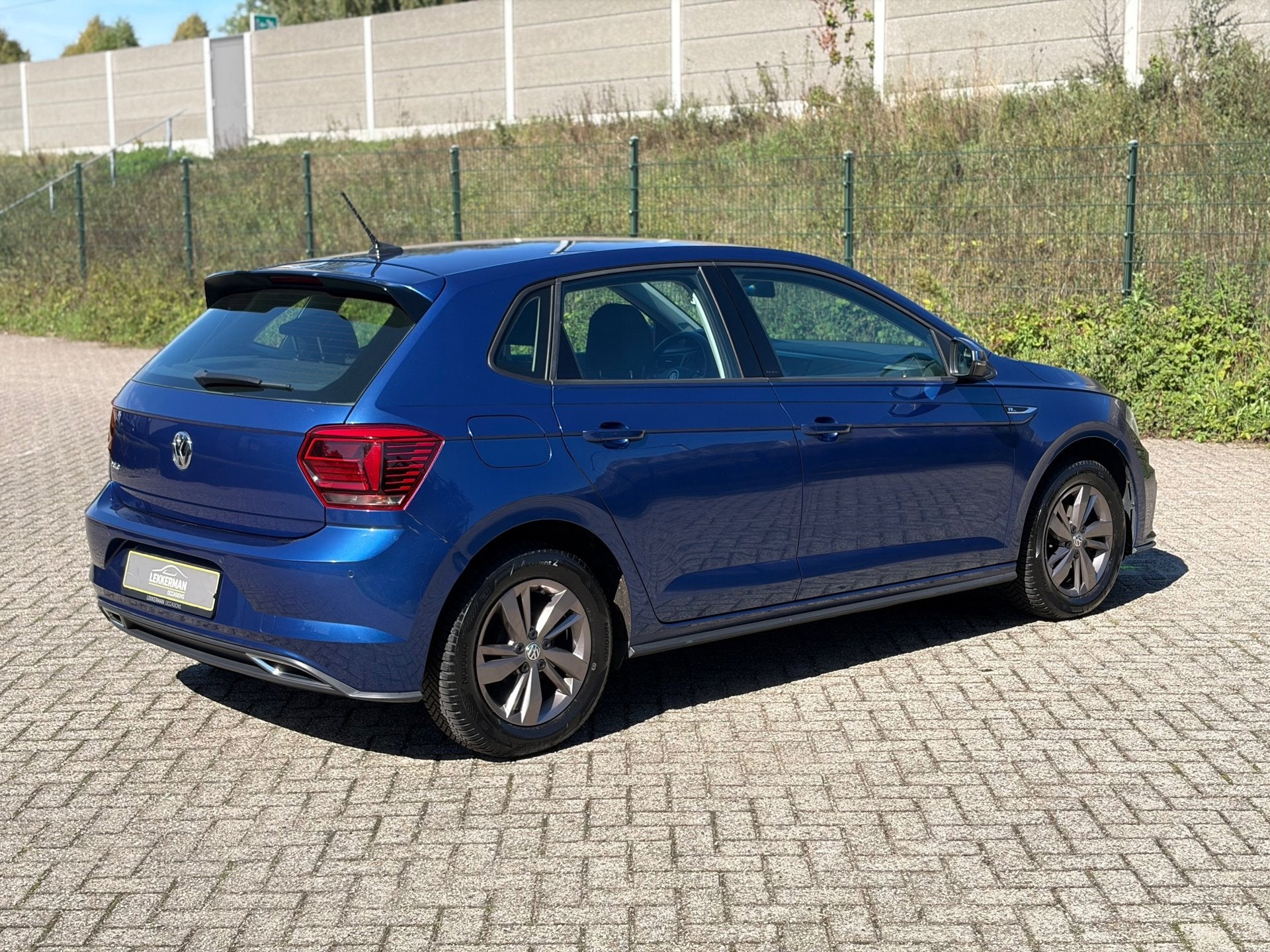 Foto 3 van Volkswagen Polo 1.0 R-Line CARPLAY I PDC I UNIEKE KM I STOEL