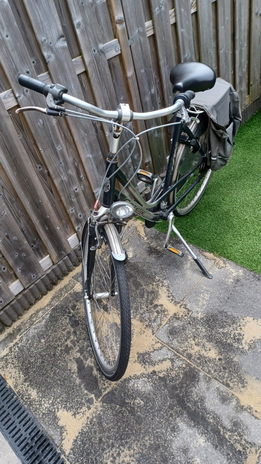 Gazelle fiets met defecte schakelaar, Ophalen, Velgrem, Versnellingen, Gazelle