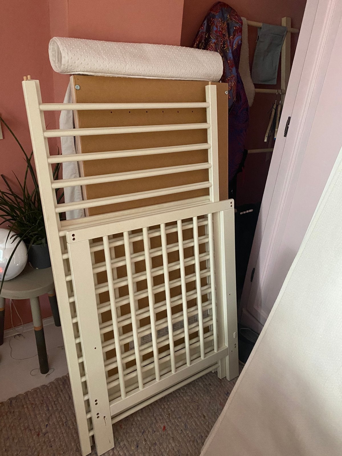 Ledikant IKEA incl matras, en lakens, Ophalen, Gebruikt, Ledikant
