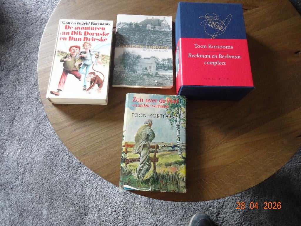4 prachtige boeken Toon Kortooms, 2 stuks gesigneerd, Ophalen of Verzenden, Zo goed als nieuw, Toon Kortooms, Noord-Brabant