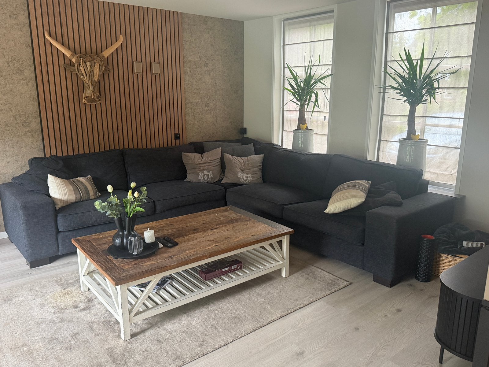 Grote zwarte hoekbank, Huis en Inrichting, Ophalen, Gebruikt, Stof, Lounge bank