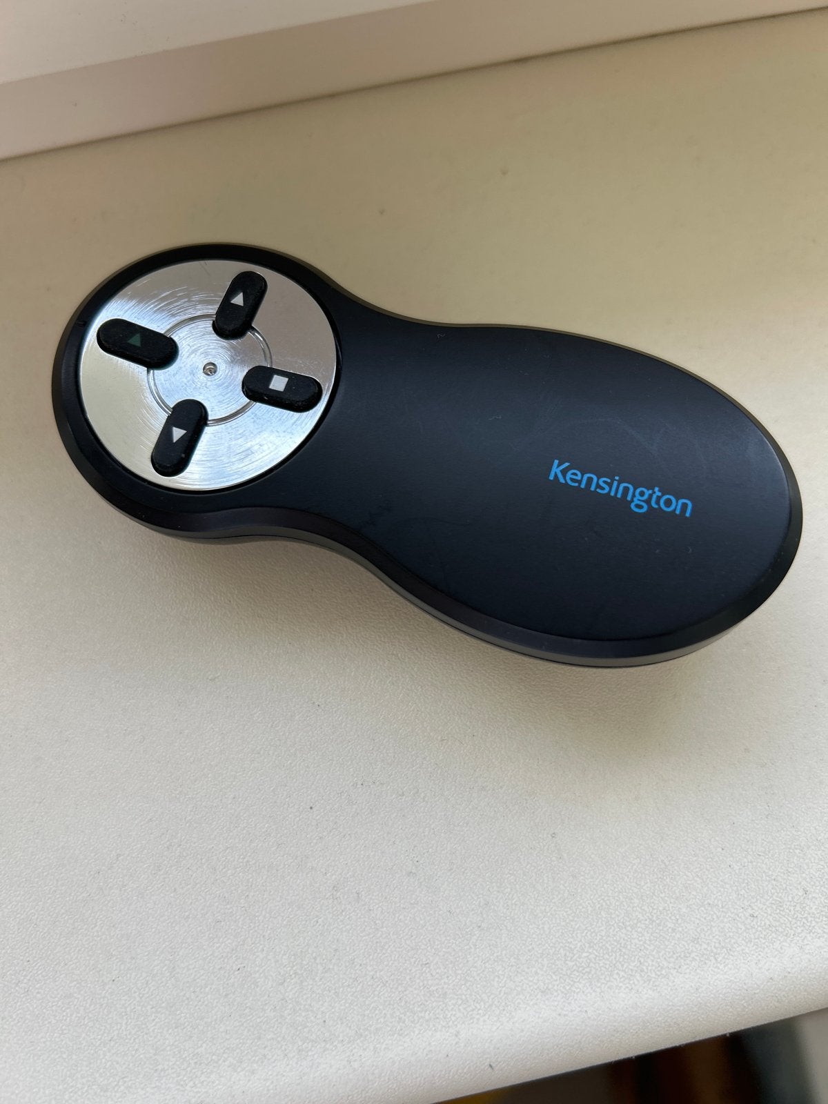 Kensington Presenter Afstandsbediening - Model 33373-P, Computers en Software, Ophalen of Verzenden, Gebruikt, Windows