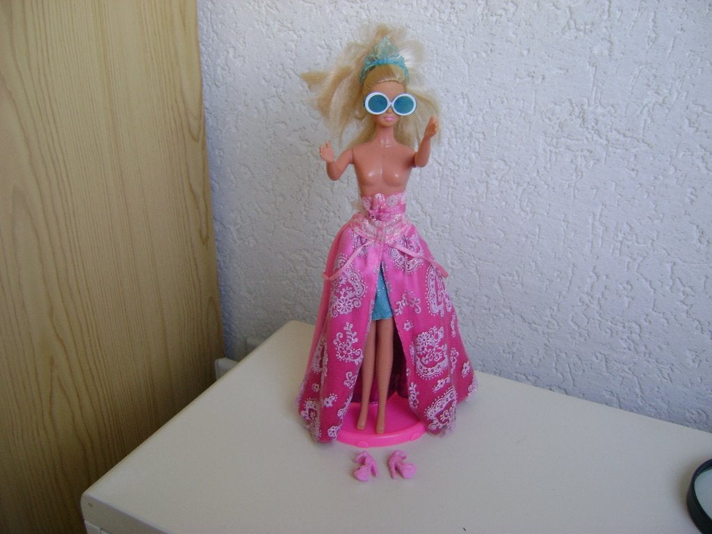 simba barbie met lange rok en korte rok aan vast bril tiara, Ophalen of Verzenden, Gebruikt, Barbie