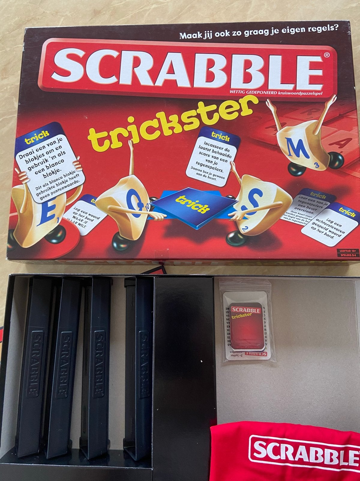 Scrabble Trickster - Compleet Gezelschapsspel, Hobby en Vrije tijd, Drie of vier spelers, Ophalen of Verzenden, Zo goed als nieuw