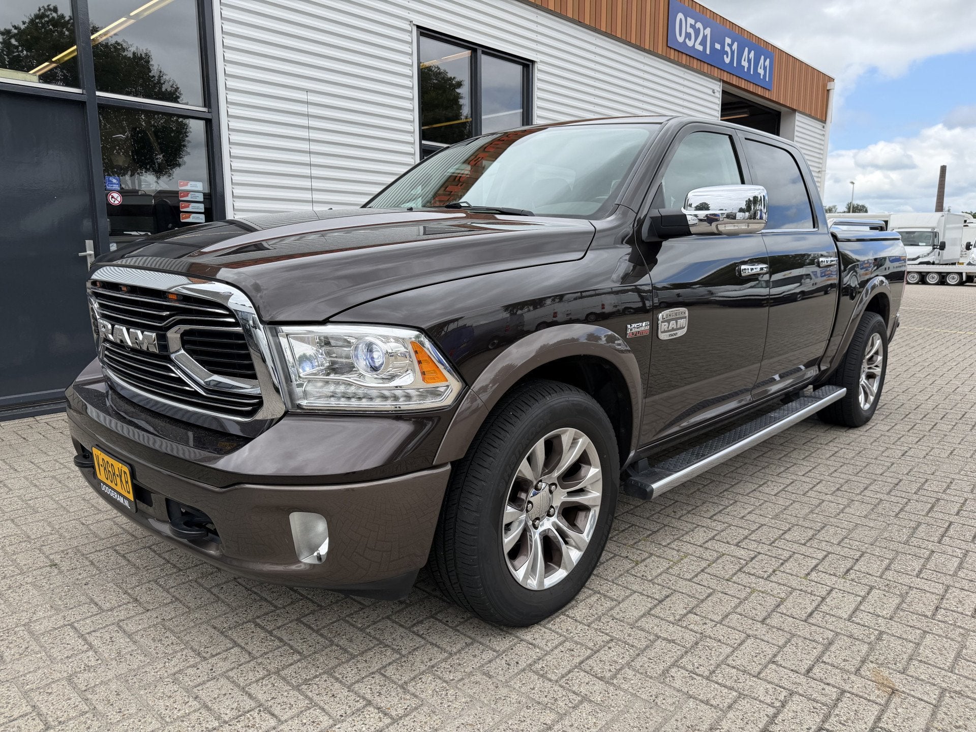 Dodge Ram 1500 5.7 V8 4x4 Crew Cab 5'7 Longhorn Laramie / va, Auto's, Dodge, Automaat, Lichtsensor, Gebruikt, 5654 cc