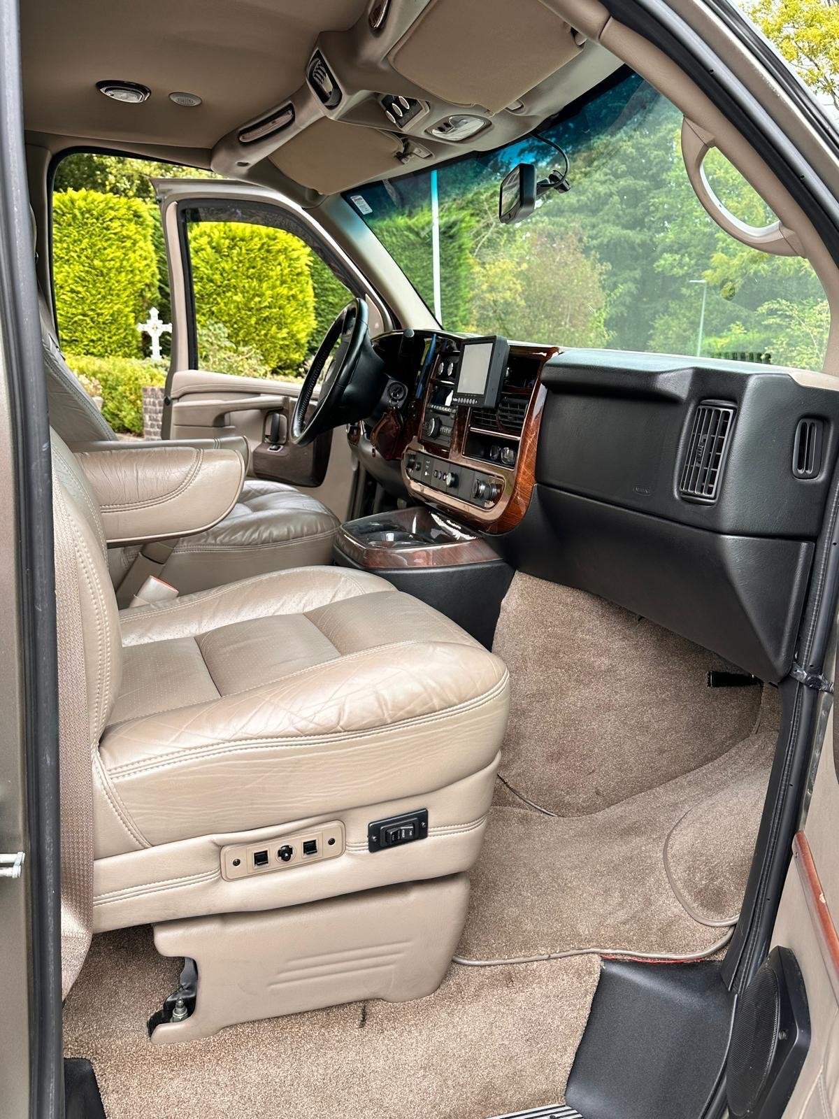 GMC Chevrolet Savana explorer Camper kenteken 7 pers,, Auto's, Automaat, Euro 5, 450 kg, Overige carrosserieën