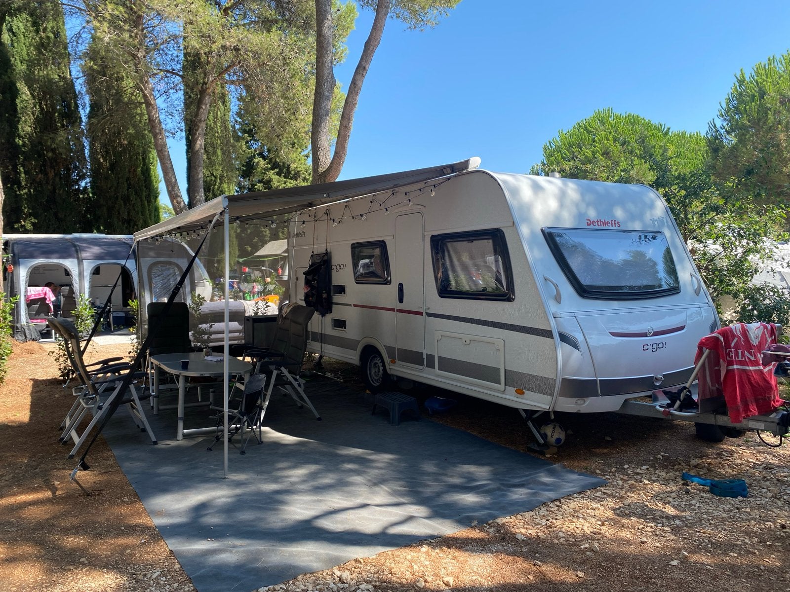 Dethleffs C'go 495 QSK - Ideale gezinscaravan met stapelbed, Stapelbed, Kleine zit, Particulier, Dethleffs