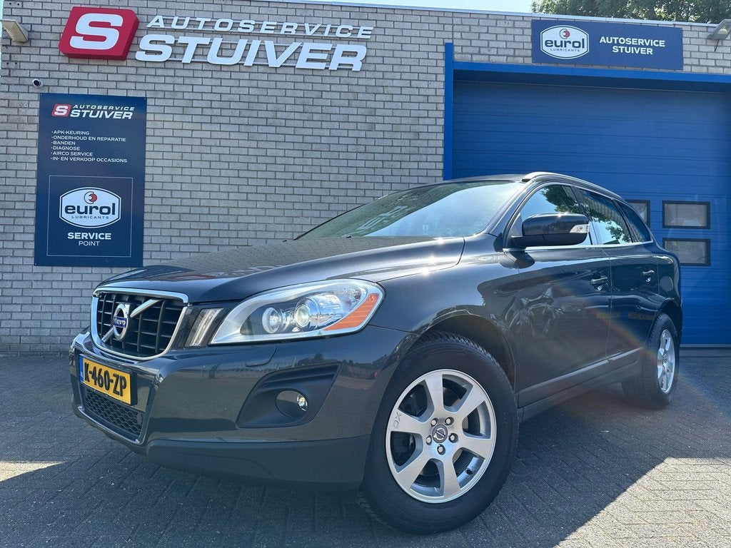 Volvo XC60 3.0 T6 AWD Momentum, Auto's, Automaat, Gebruikt, 2953 cc, 2000 kg