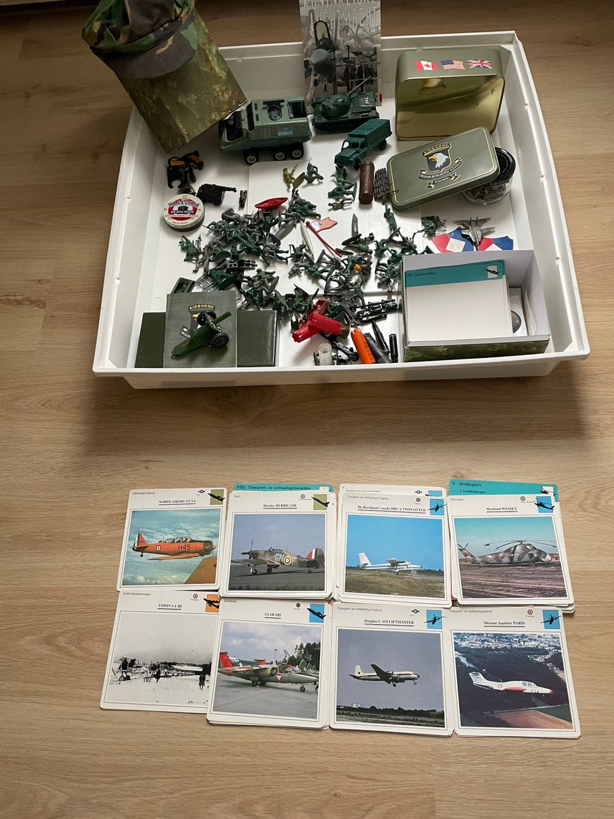 Airborne :Soldaatjes / kaartjes helicopter en  vliegtuig, Ophalen of Verzenden, Gebruikt