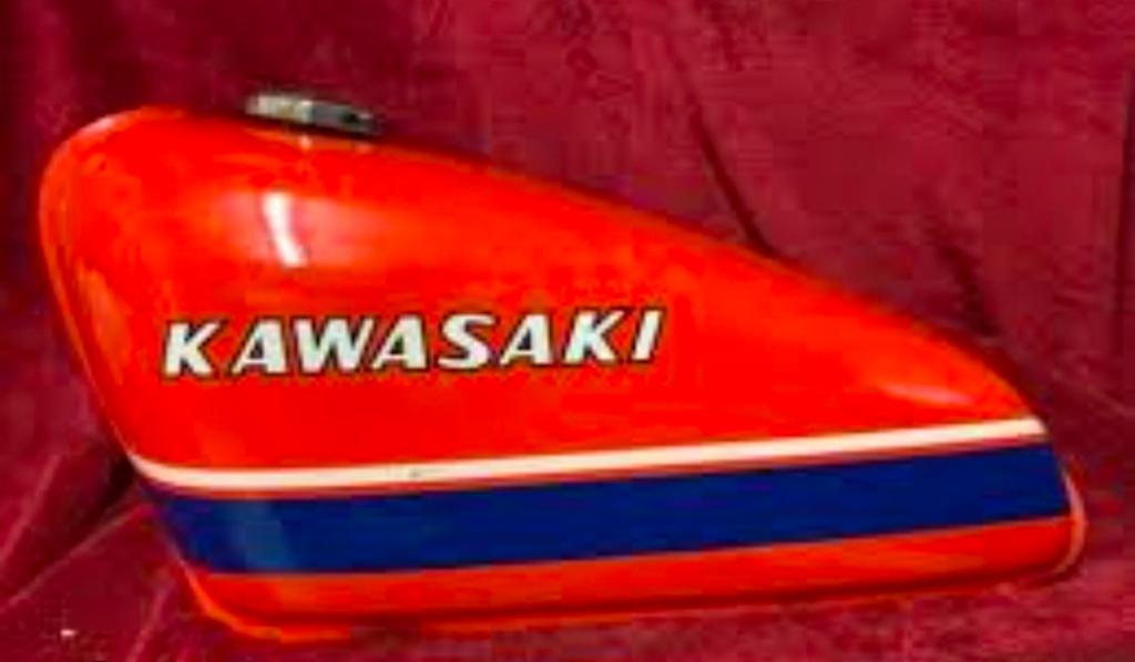 Gevraagd benzinetank kawasaki kl250A 1978, Motoren, Ophalen of Verzenden