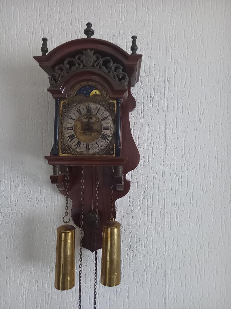 Antieke klok, Ophalen