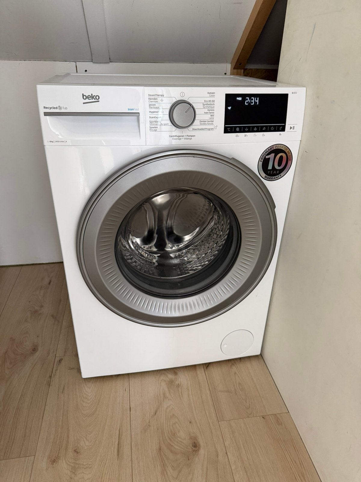 Beko Wasmachine, Ophalen, 1200 tot 1600 toeren, Zo goed als nieuw, 85 tot 90 cm