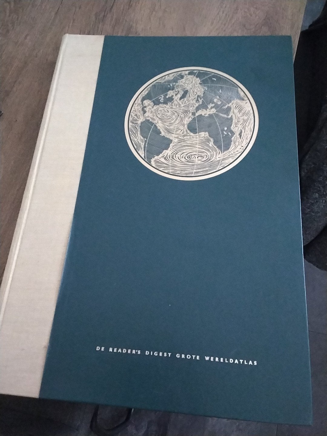 De readers digest grote wereldatlas € 5, Boeken, Gelezen, Ophalen of Verzenden, Landkaart, 1800 tot 2000