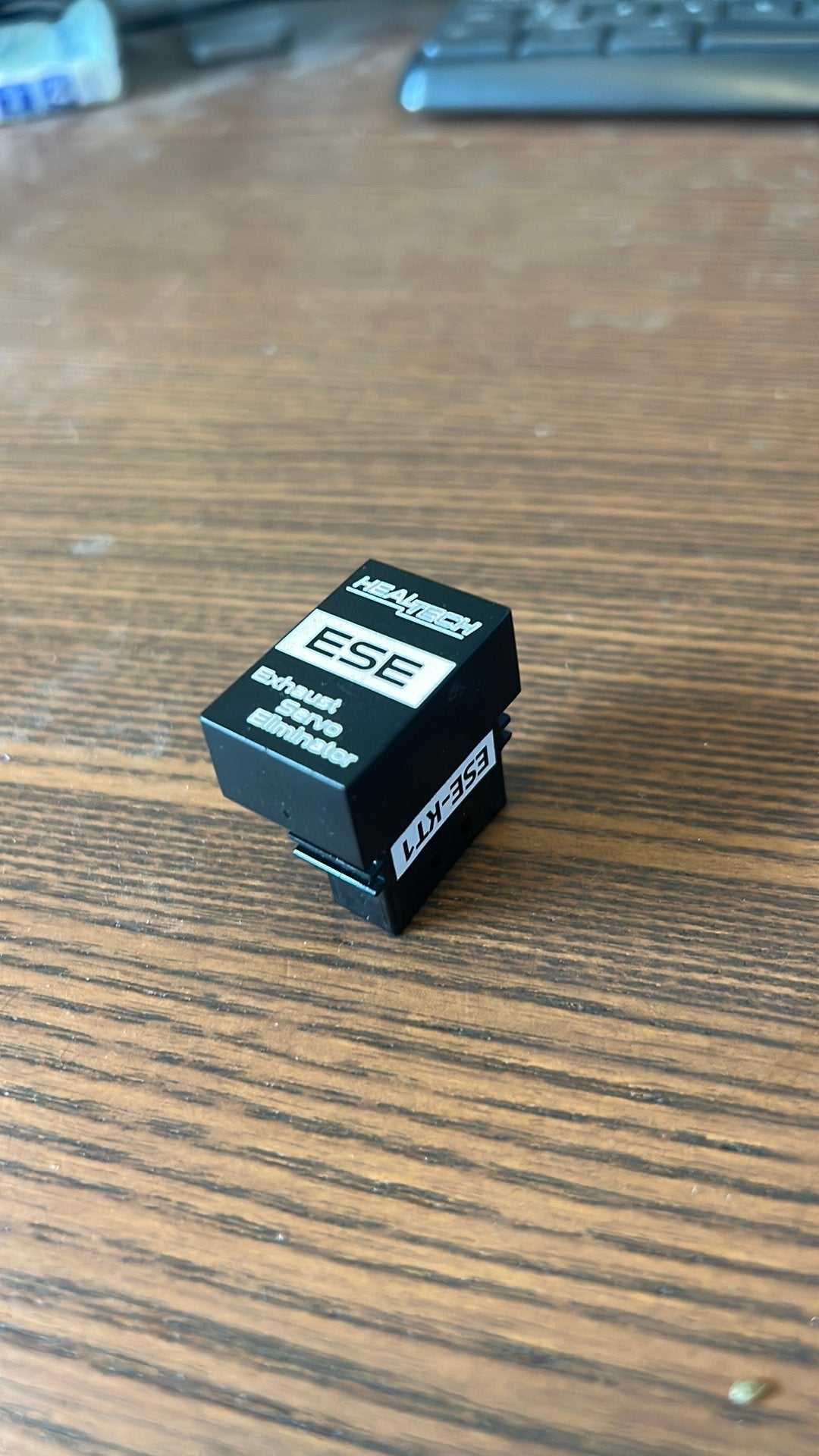 Healtech ESE-KT1 servo eliminator, Motoren, Ophalen of Verzenden, Gebruikt