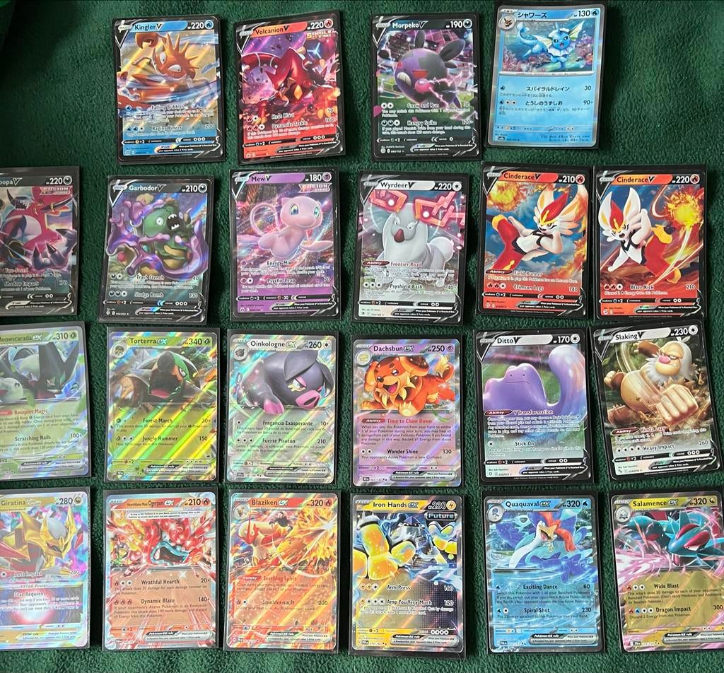 Pokémon Kaarten Collectie - Diverse V-kaarten en meer, Ophalen, Zo goed als nieuw, Meerdere kaarten, Foil