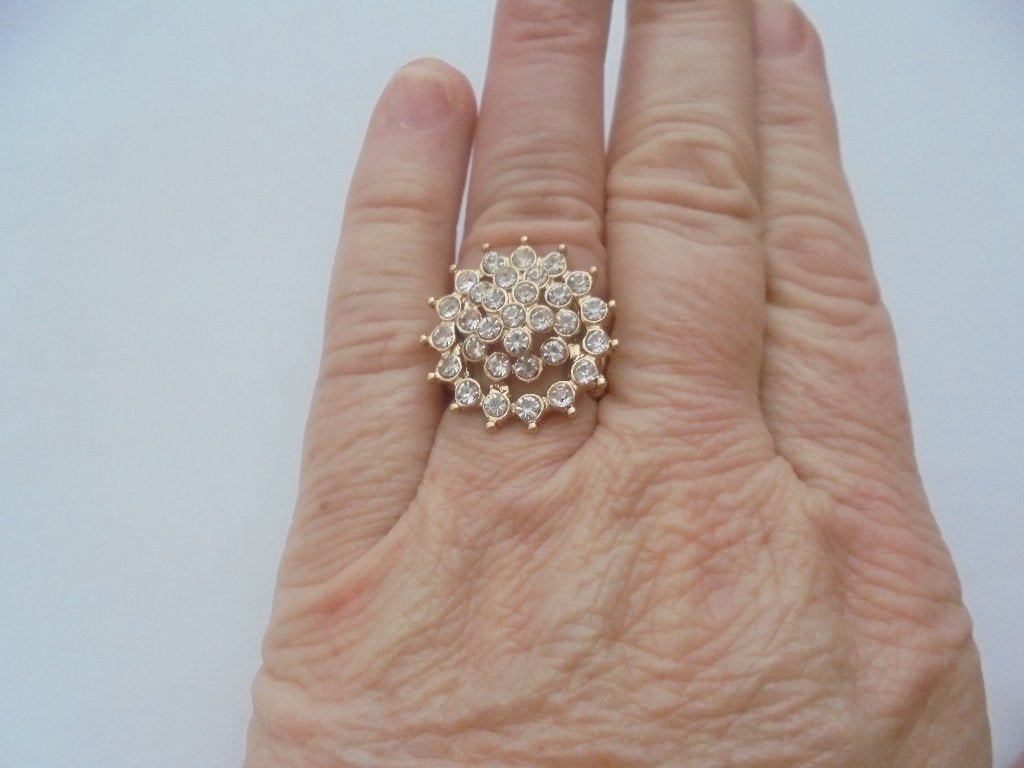 Prachtige ring met strass, Ophalen of Verzenden, Zo goed als nieuw, 17 tot 18, Dame