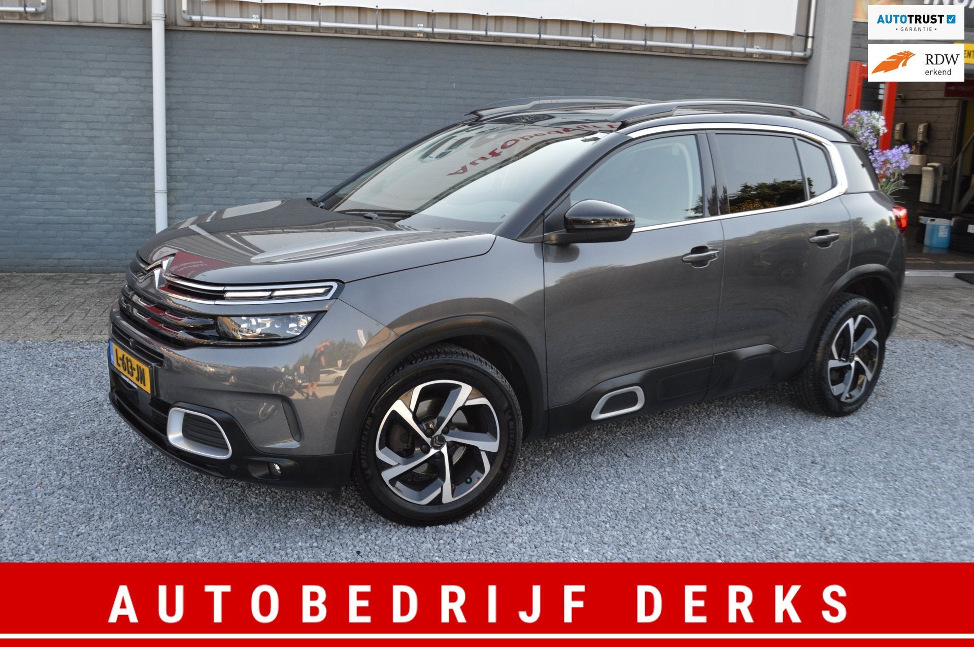 Citroen C5 Aircross 1.6 PureTech Shine AUT Navi Panorama Tre