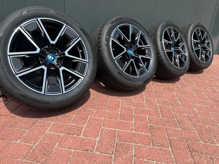 Nieuwe set 18 inch Styling 858 voor BMW i4 serie G26