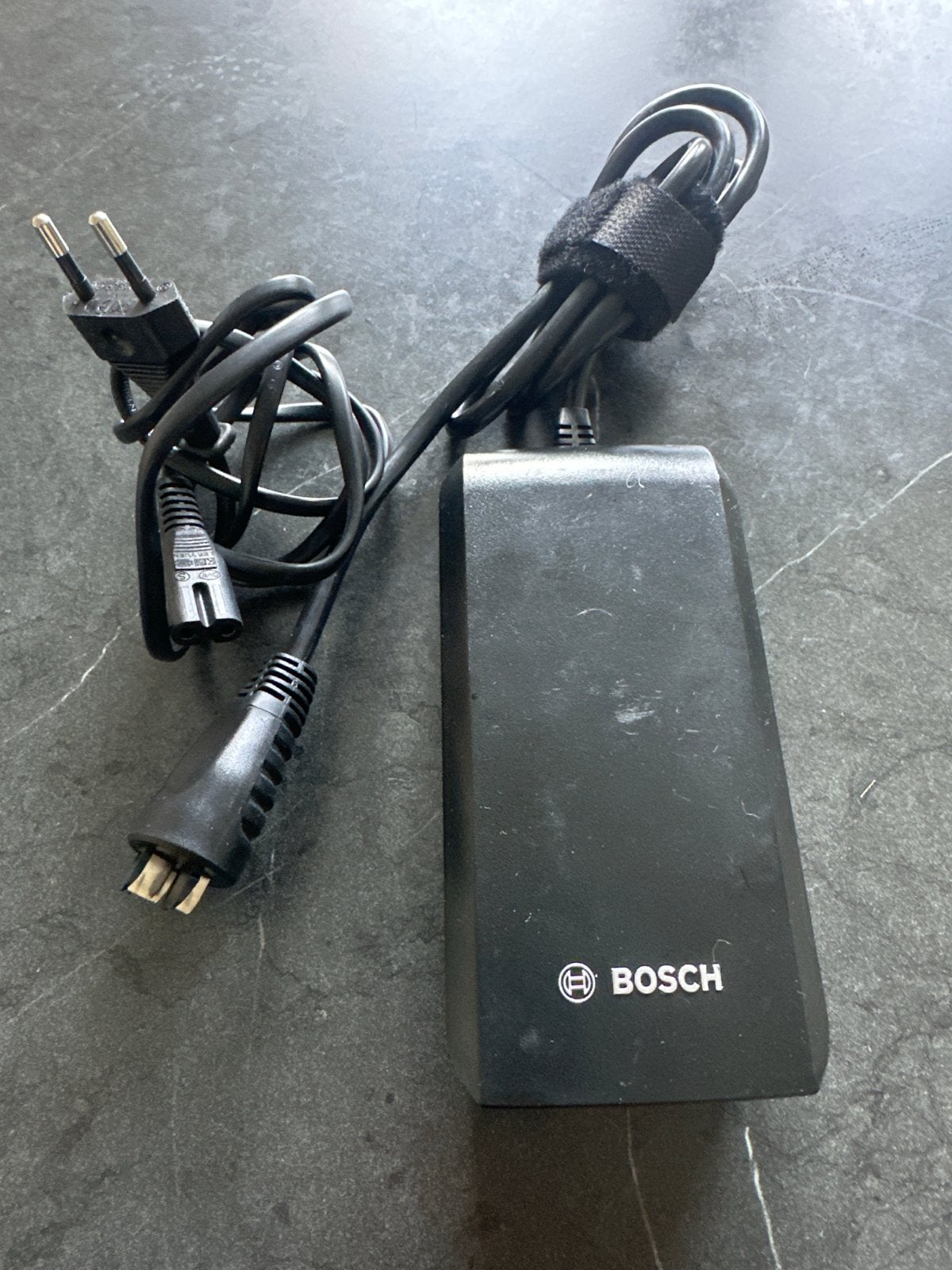 Bosch E-bike Oplader 36V-2/100-240(BCS230), Zo goed als nieuw