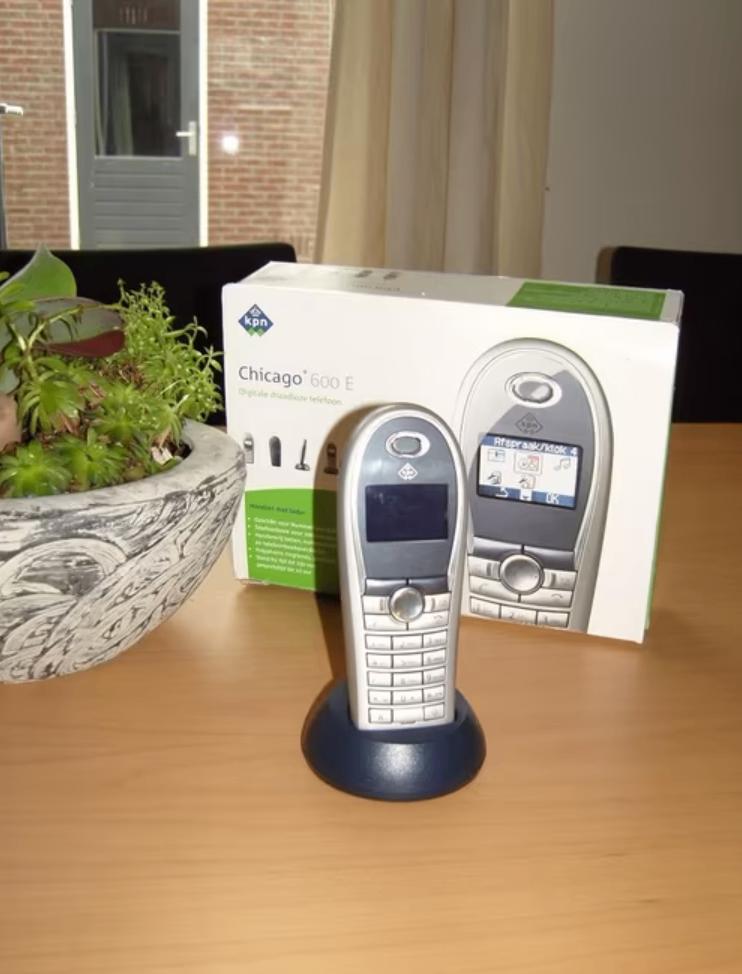 KPN Chicago 600 e (losse handset, met lader) 600e, 1 handset, Ophalen of Verzenden, Zo goed als nieuw, Info@gigaset.nl