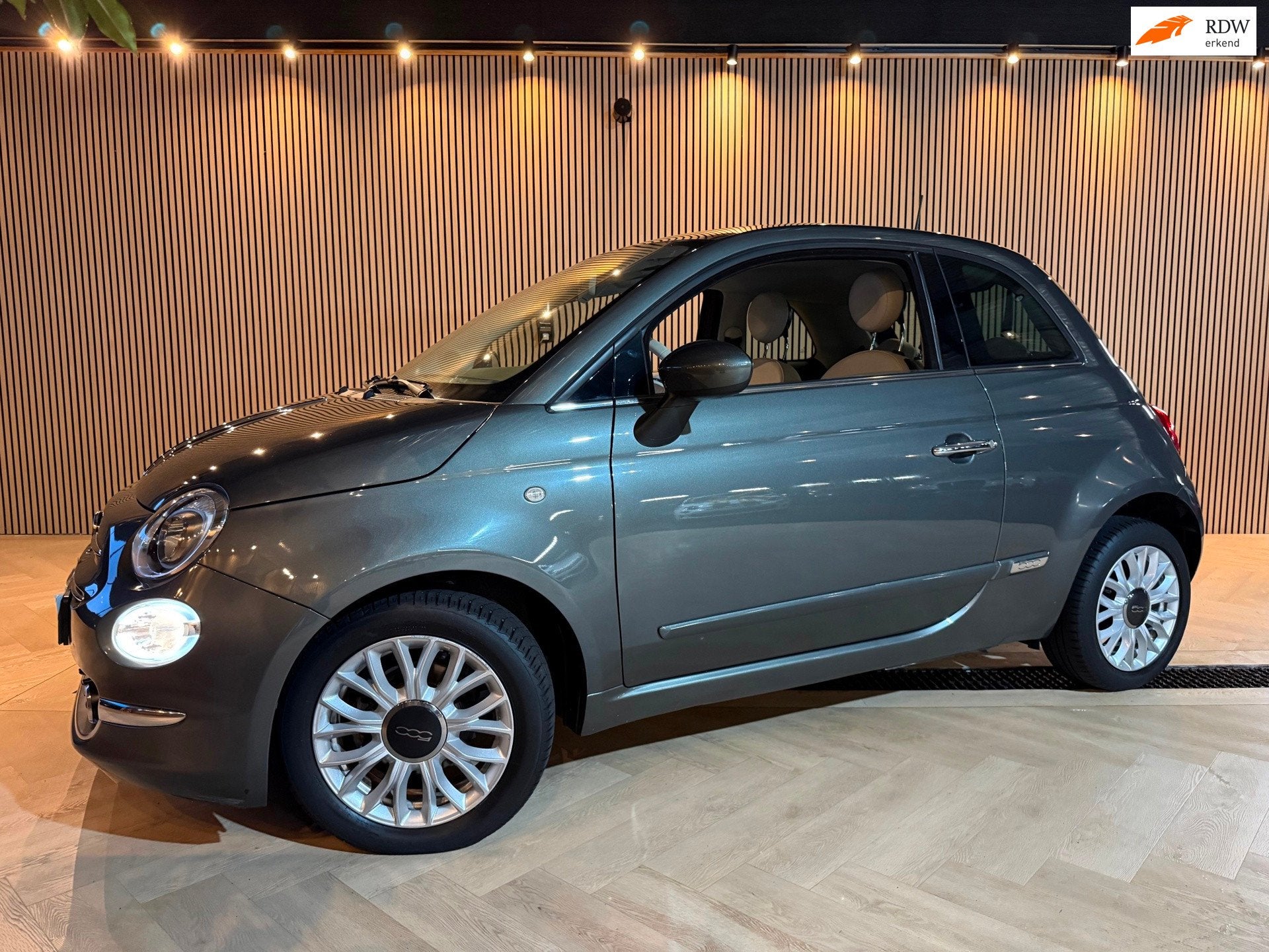 Fiat 500 1.2 | Pano | Navi | PDC, Voorwielaandrijving, Gebruikt, 4 cilinders, 4 stoelen