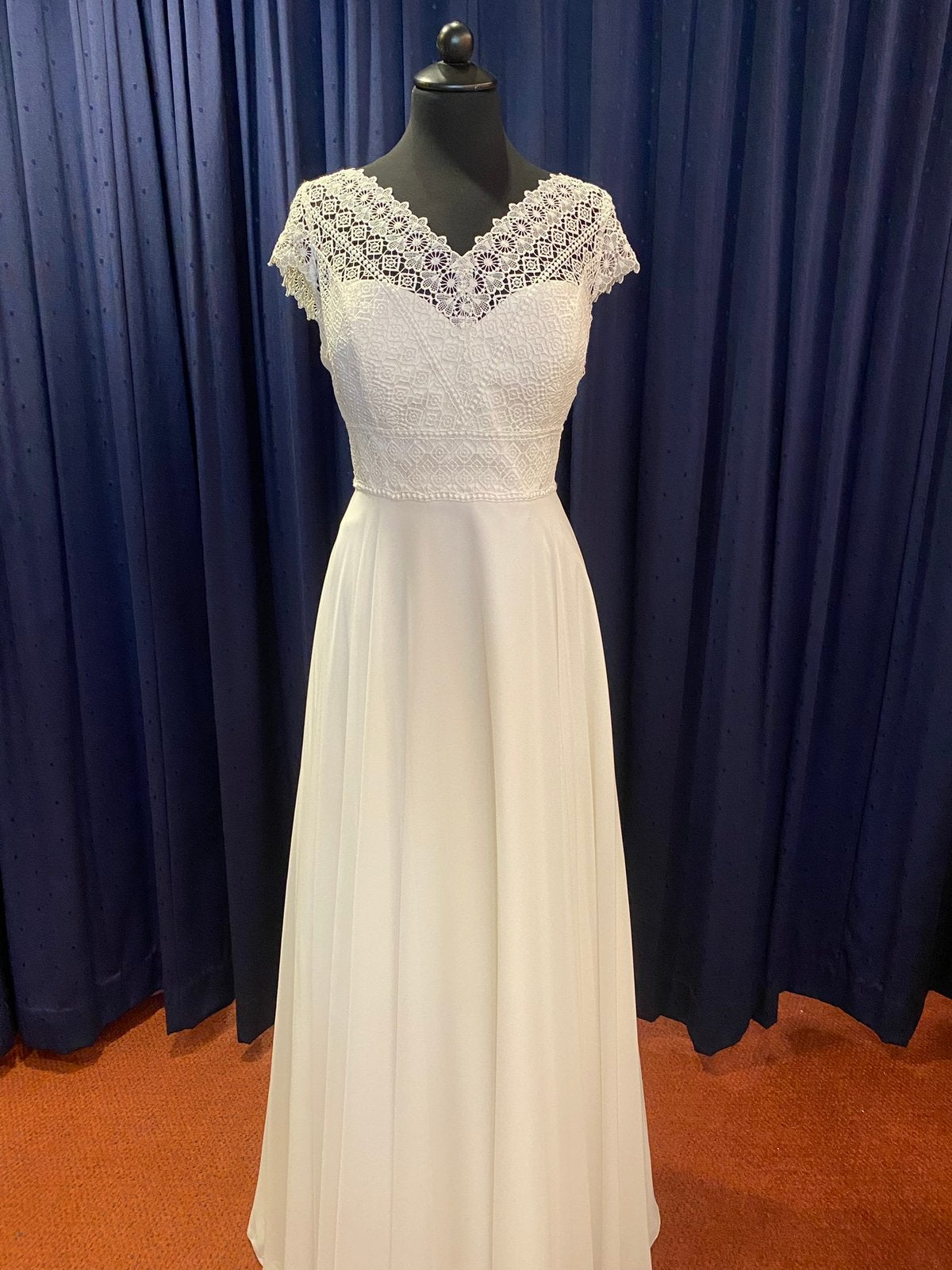 Nieuwe jurk! Nét uit de collectie OP=OP, Ophalen, Nieuw, Blauw, Trouwjurk