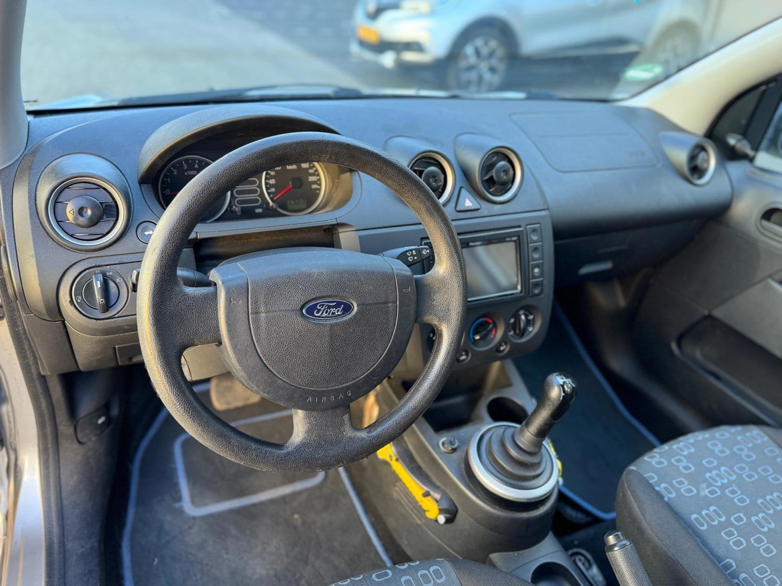 Ford Fiesta 1.4-16V AmbienteAutomaat/Trekhaak/km nap /nieuwe, Auto's, Dealer onderhouden, Gebruikt, 4 cilinders, Origineel Nederlands