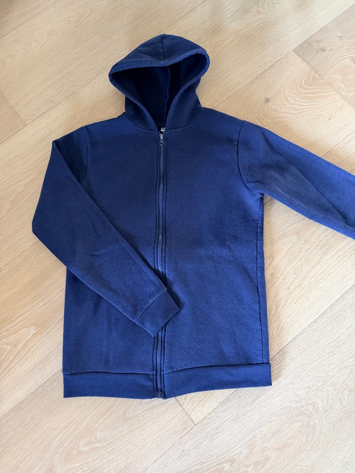 Donkerblauwe hoodie met rits - Maat 170/176, Kinderen en Baby's, Ophalen of Verzenden, Gebruikt, Jongen of Meisje, Trui of Vest