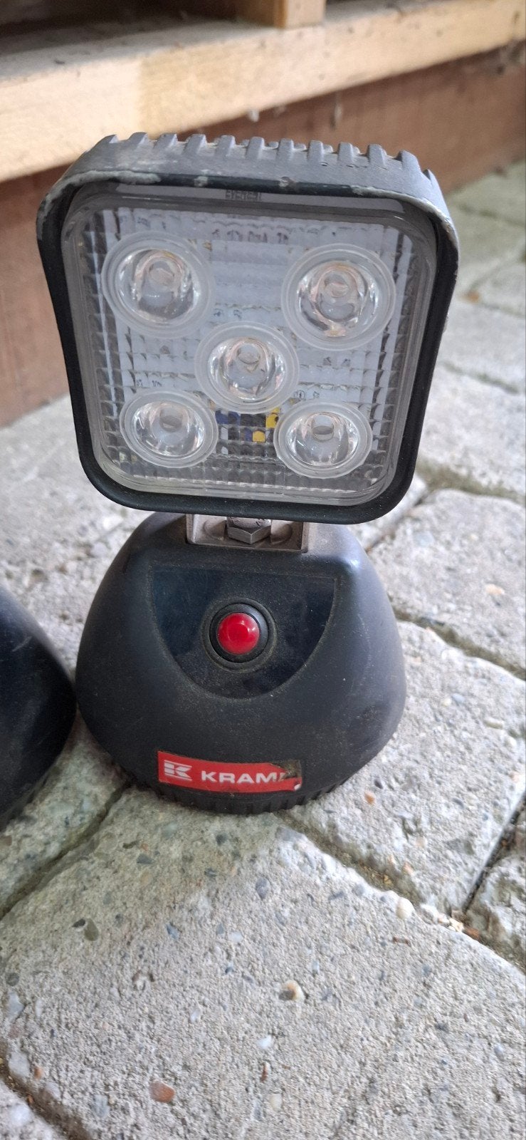 Set van 2 LED werklampen - Oplaadbaar en draagbaar, Ophalen, Gebruikt