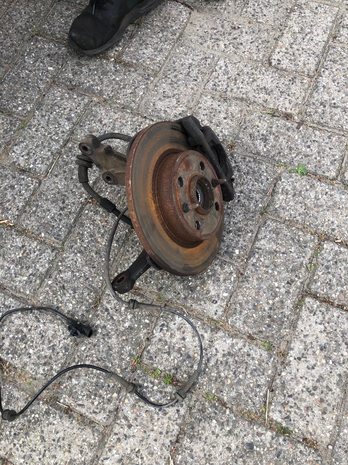 Fusee compleet Ford Ka 2011 met Brembo remblokken (L+R), Auto-onderdelen, Remmen en Aandrijving, Ophalen, Gebruikt, Ford