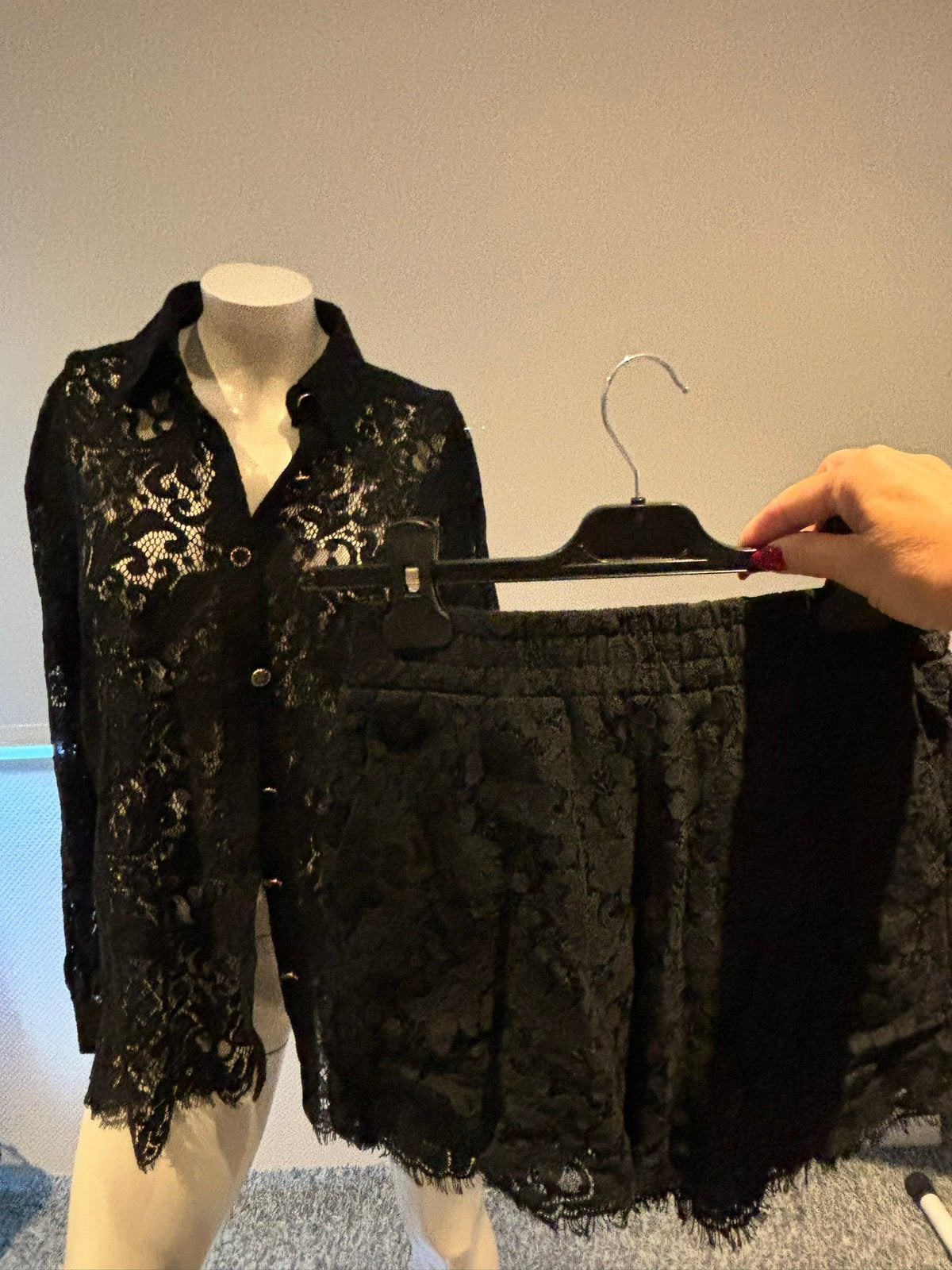 Shoeby kanten blouse met bijpassend broekje maat xs., Ophalen of Verzenden, Zo goed als nieuw, Maat 36 (S), Zwart