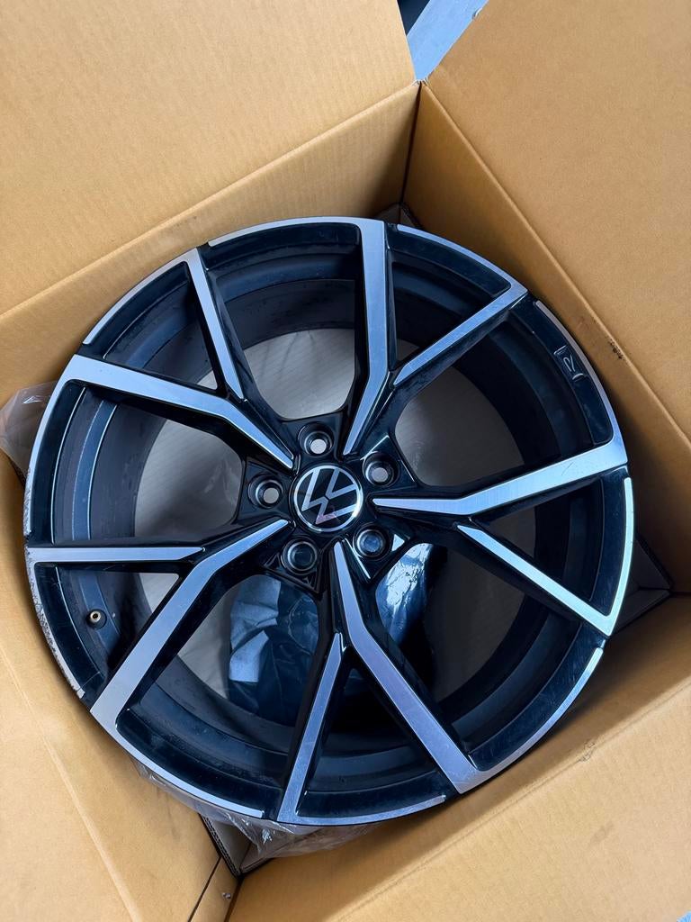 Gebruikte Volkswagen Velg - 19 inch estoril origineel, Auto-onderdelen, Banden en Velgen, 19 inch, Gebruikt, Velg(en), Ophalen of Verzenden