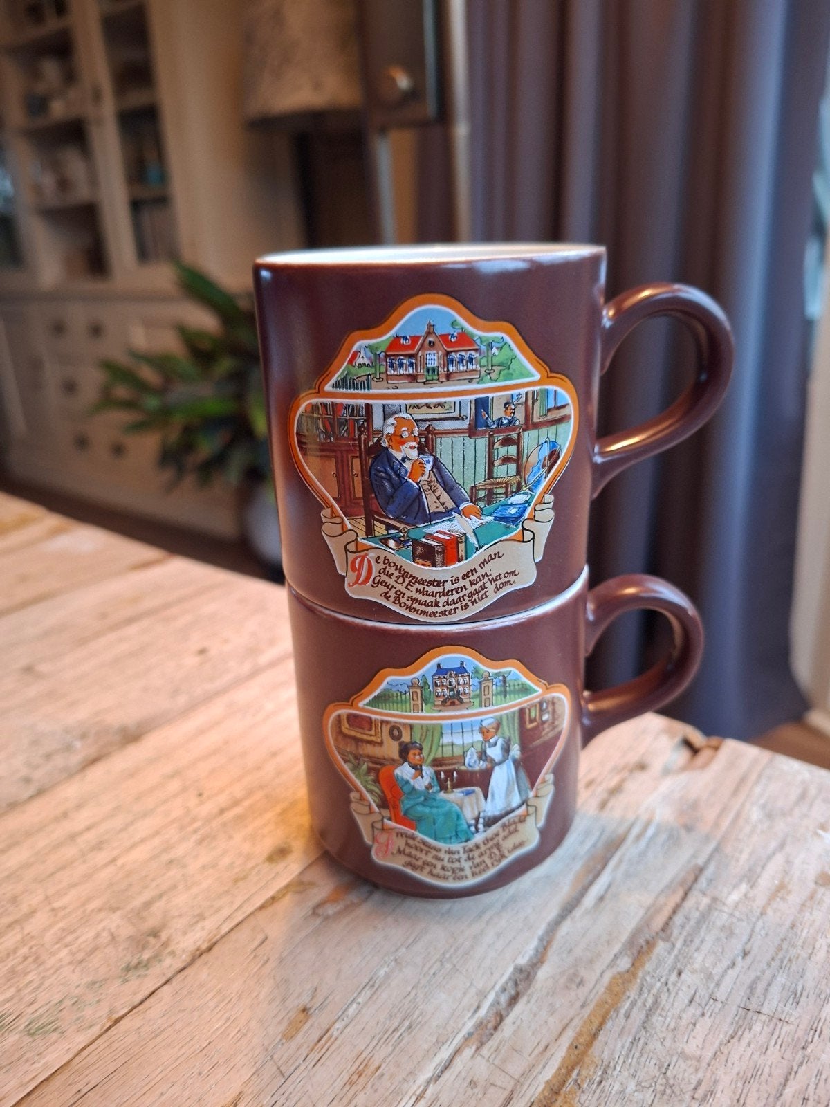 Set van 2 vintage D.E. Douwe Egberts koffiemokken, Ophalen of Verzenden, Steen/keramiek, Overige typen, Gebruikt