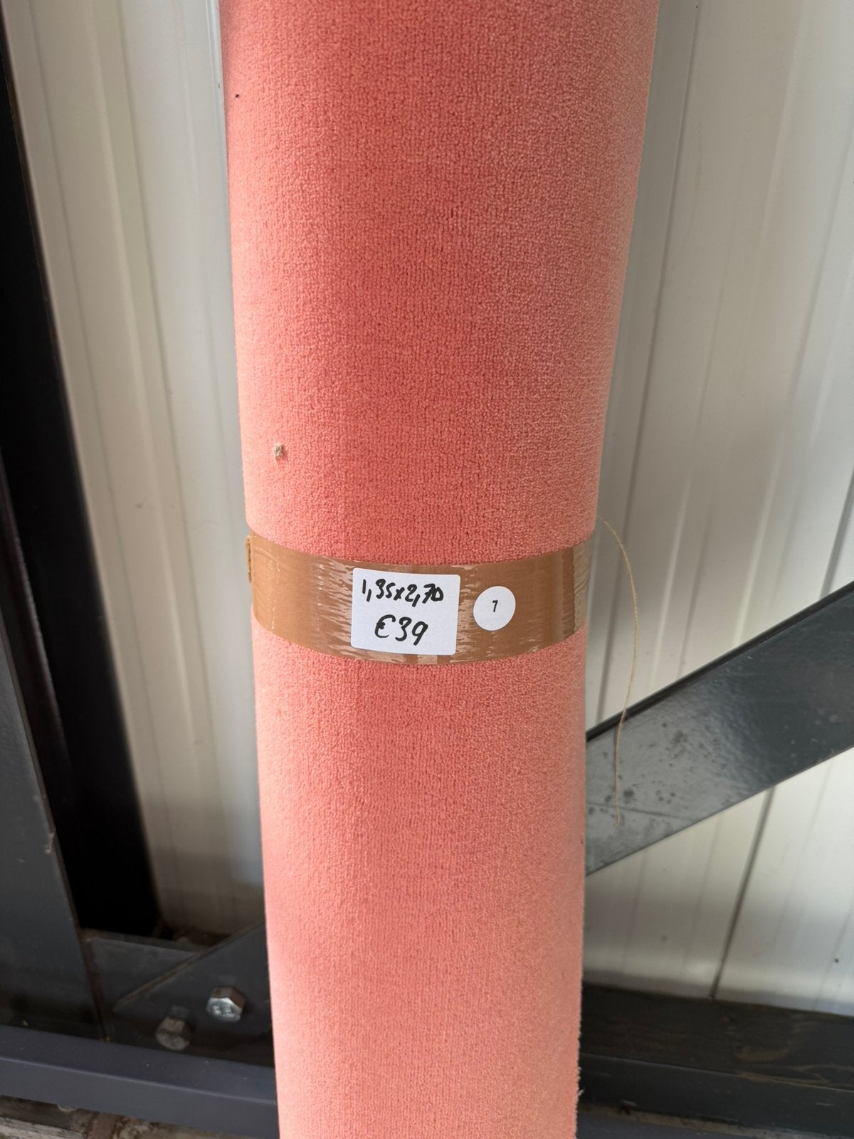 Zalmroze Moquette 2 Tapijt Restpartij | 1,35x2,70mtr (3,6m2), Ophalen, Nieuw, Nvt, Nvt