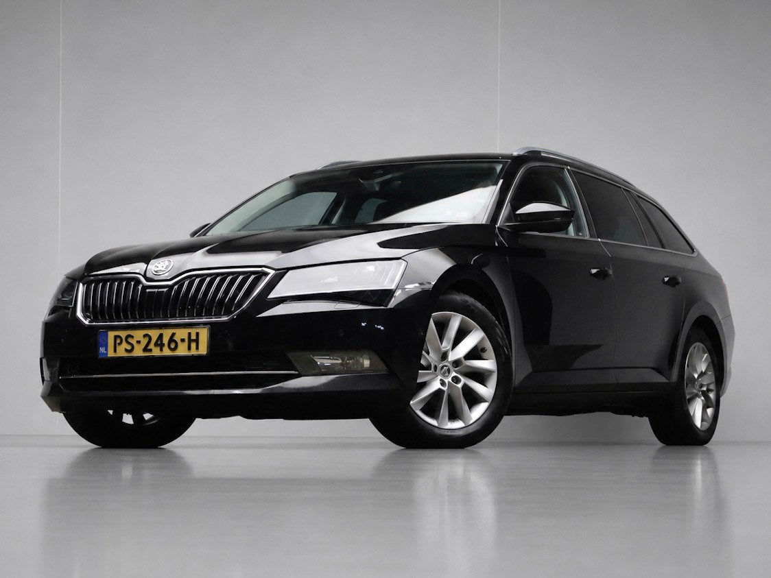 Skoda Superb Combi 1.4 TSI ACT Style Business Sport (PANORAM, Auto's, 730 kg, Gebruikt, Euro 6, 4 cilinders